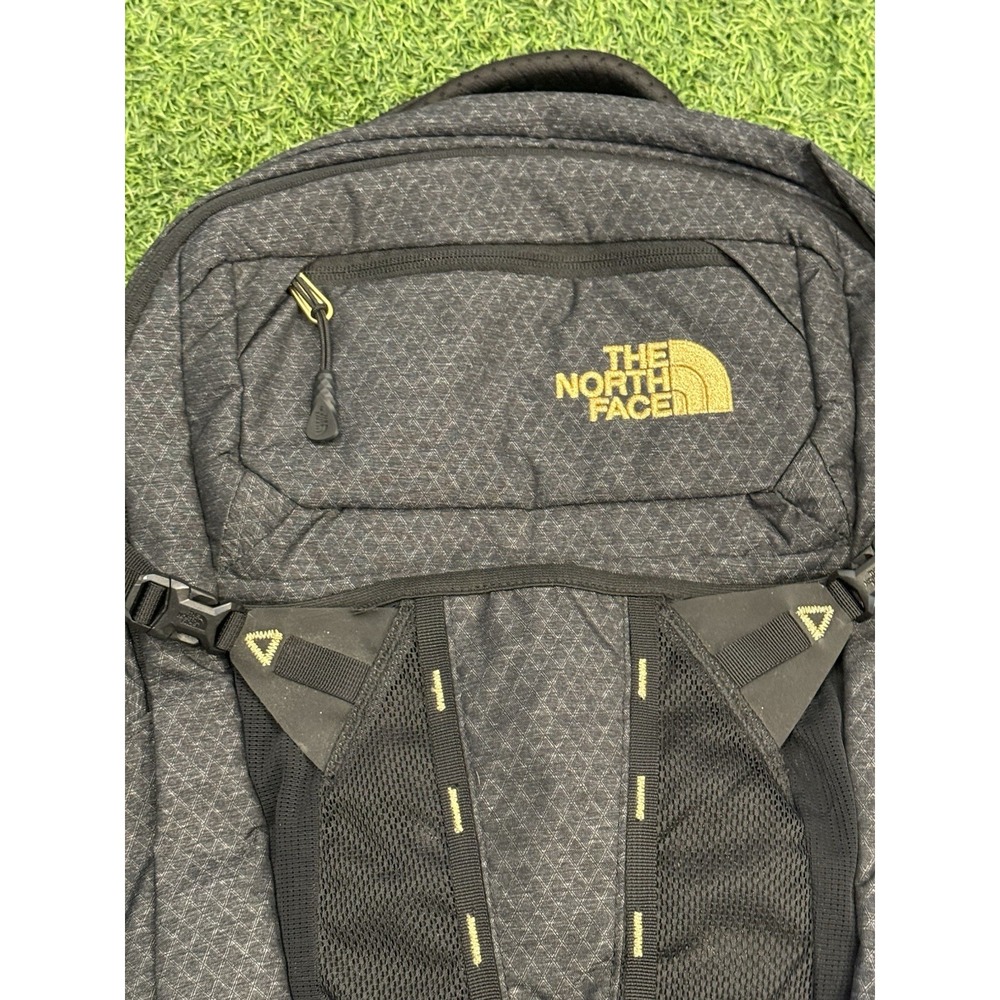 The North Face Recon Backpack Gray Black Geometric FlexVent Laptop Hiking Bag - Picture 3 of 10